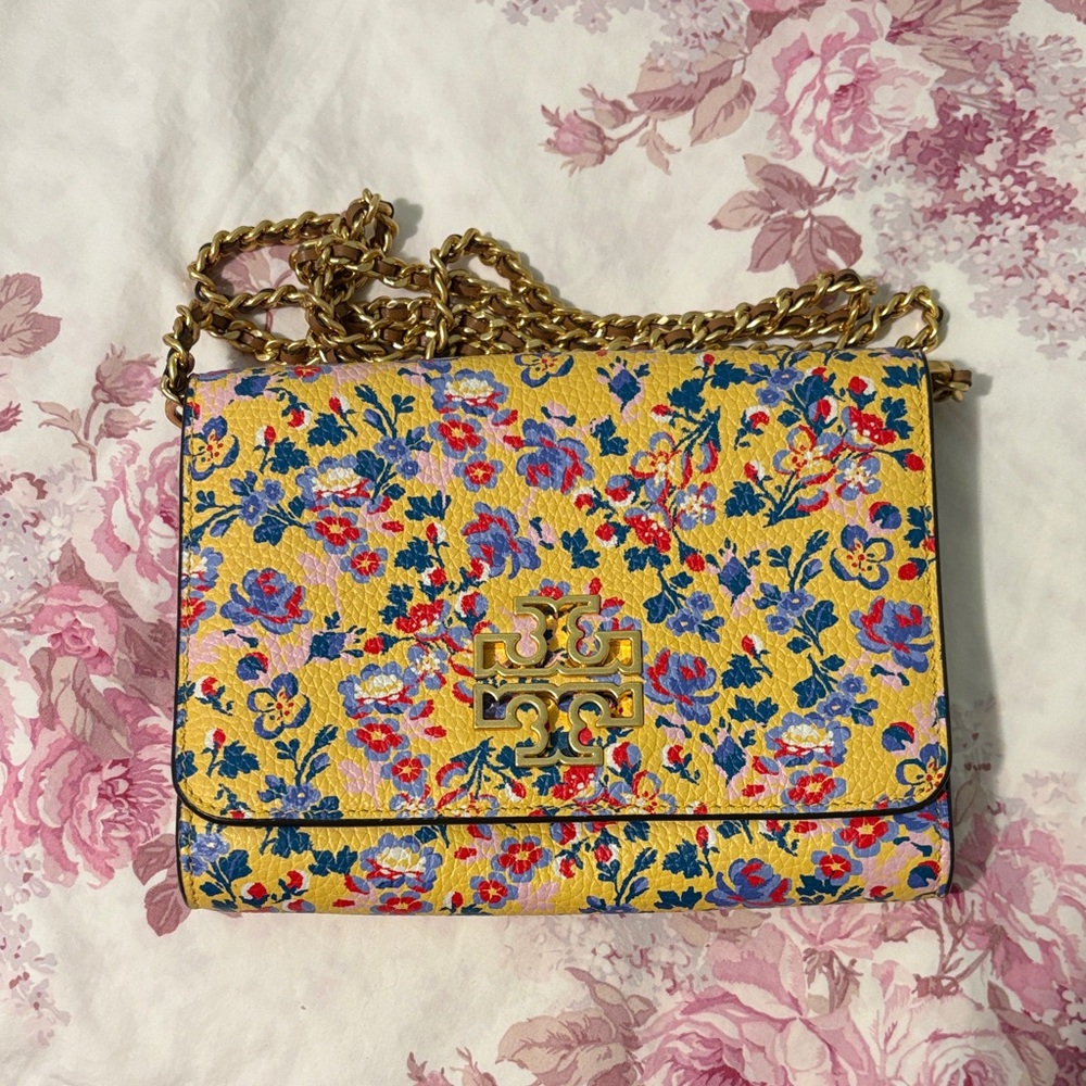 Tory Burch Britten Yellow Floral Wallet Crossbody 💛💐